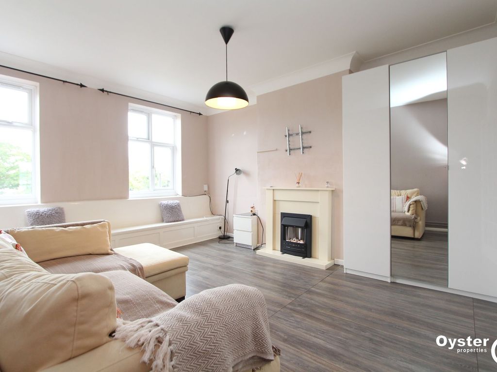 1 bed flat to rent in Honeypot Lane, Stanmore HA7, £1,300 pcm Zoopla