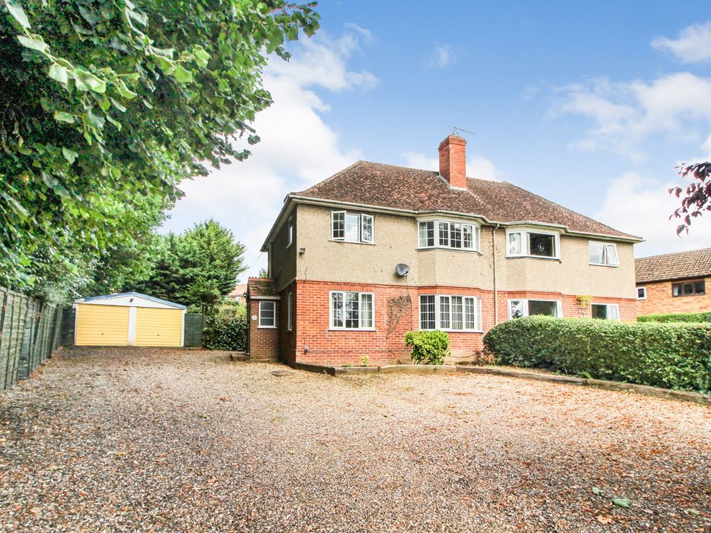 3 bed semidetached house for sale in Old Bath Road, Calcot, Reading