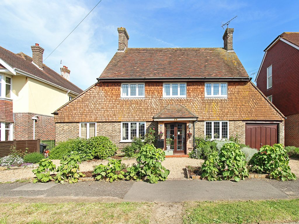 5 bed detached house for sale in Princess Avenue, Aldwick, Bognor Regis
