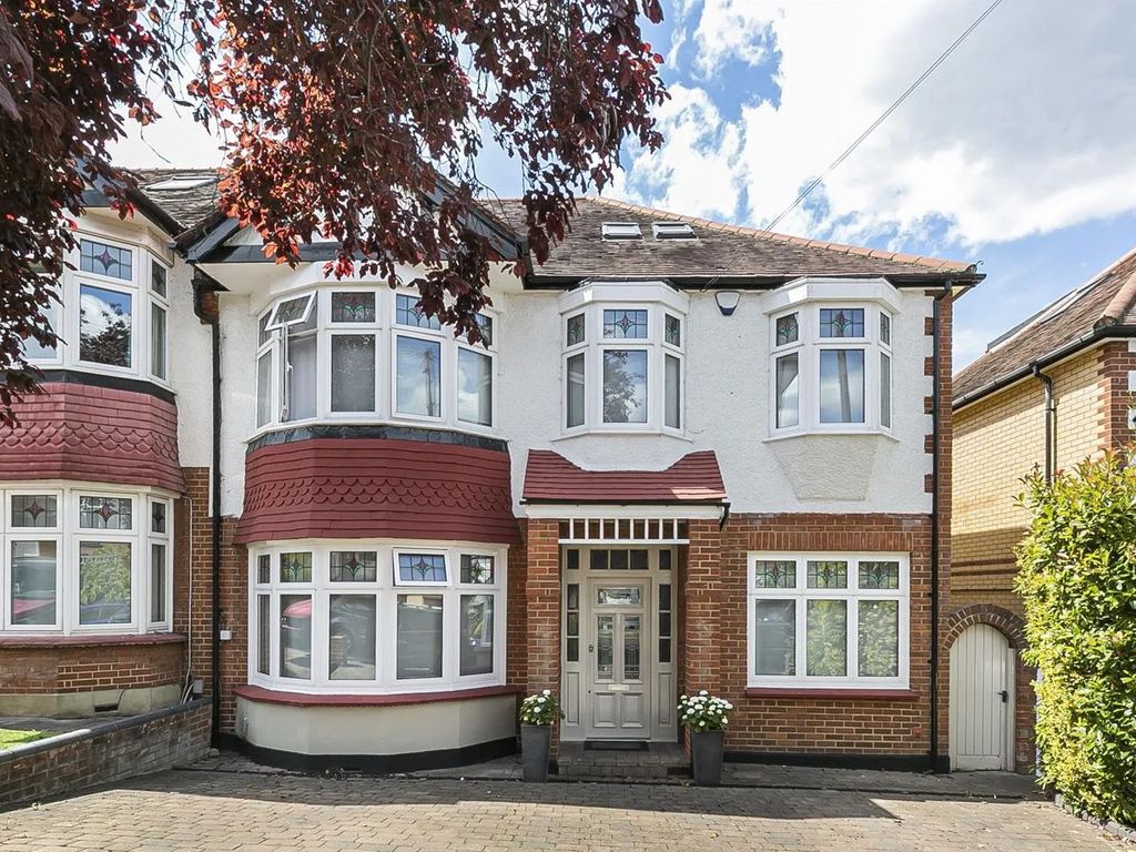 Hillcrest Winchmore Hill London N21