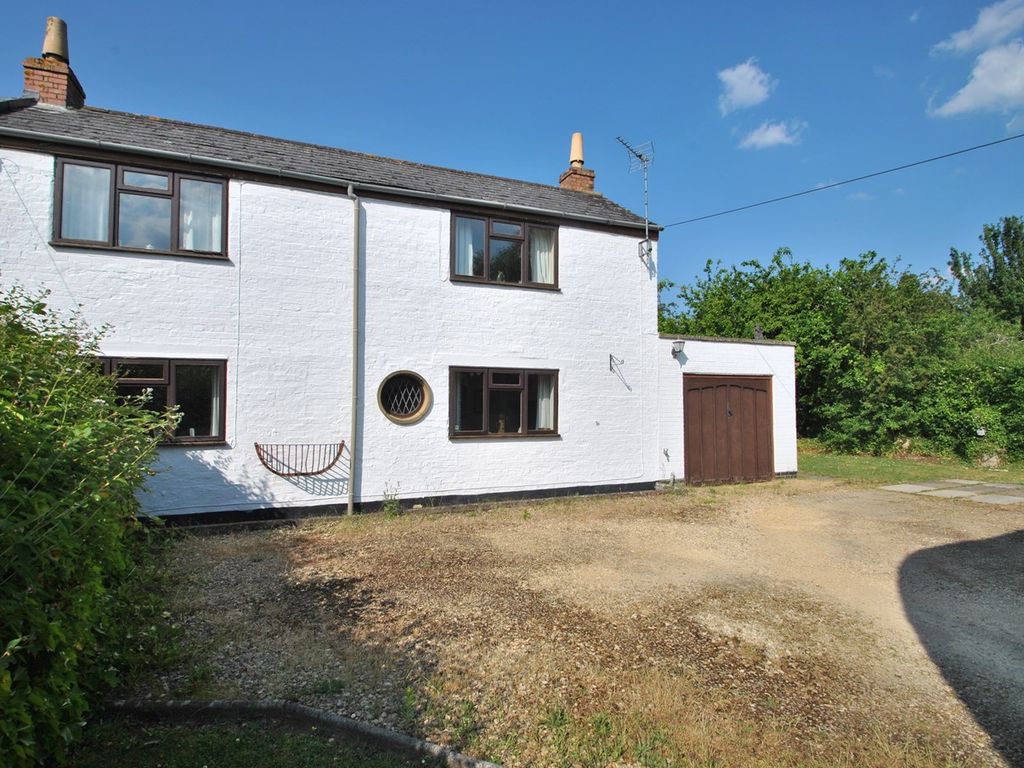 3 bed cottage for sale in Evesham Road, Cleeve, Cheltenham GL52