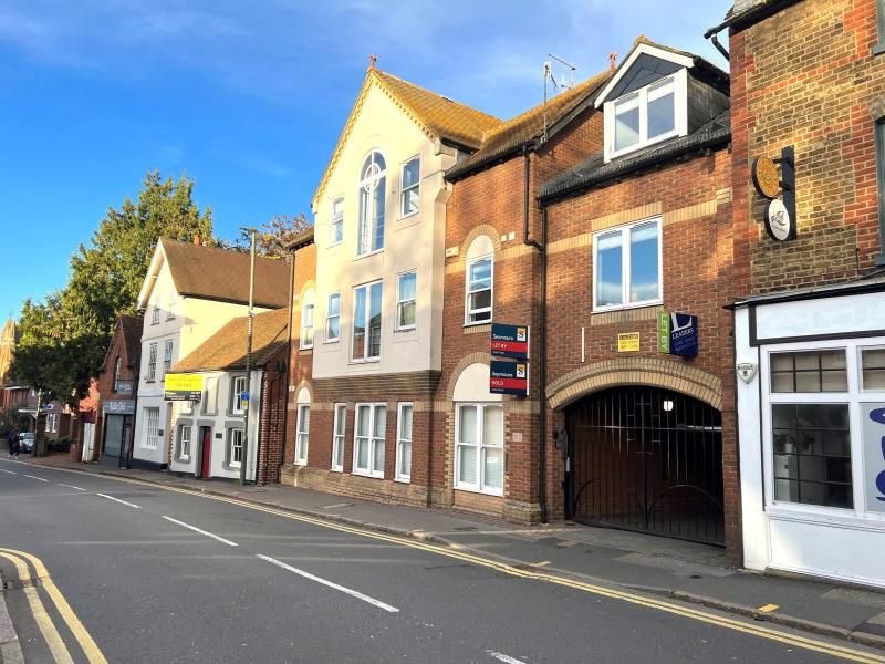 1 bed flat to rent in Chertsey Street, Guildford GU1, £1,300 pcm Zoopla