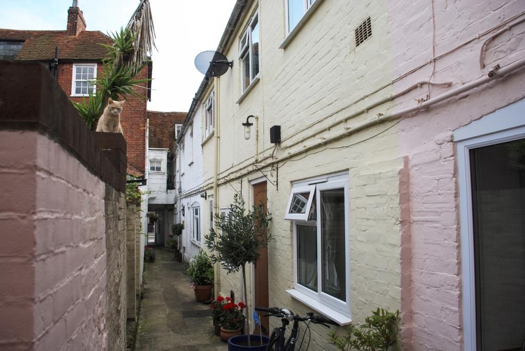 2 bed cottage to rent in High Street, Lymington, Hampshire SO41 Zoopla