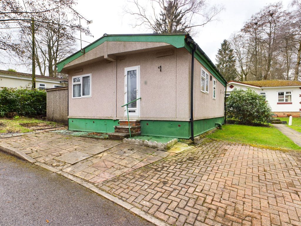 2 bed detached house for sale in Turners Hill Park, Turners Hill, Crawley RH10 Zoopla