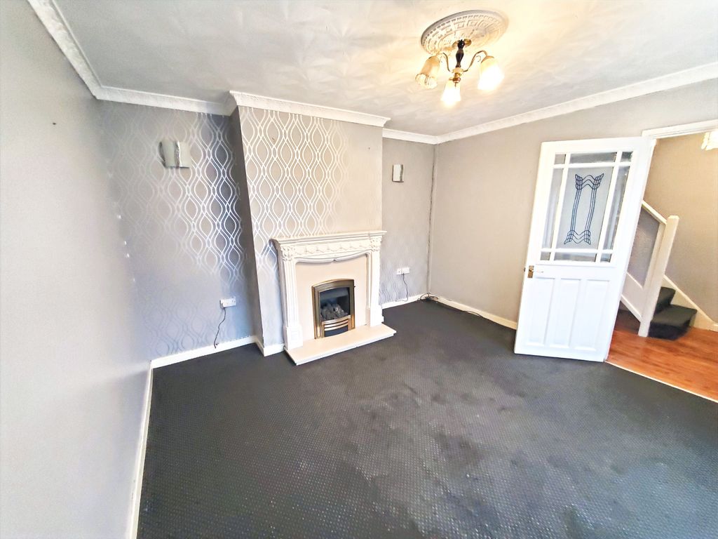 3 bed semidetached house to rent in Rhodesia Road, Sunderland SR5, £