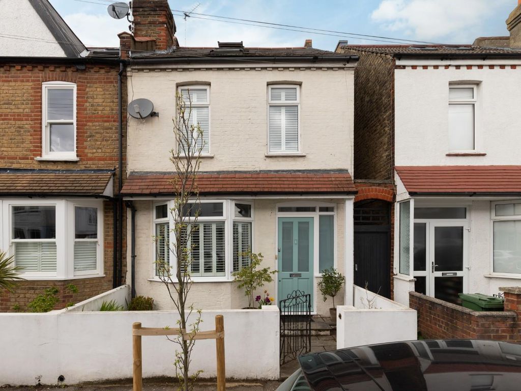 3 bed end terrace house for sale in Gould Road, Twickenham TW2 Zoopla