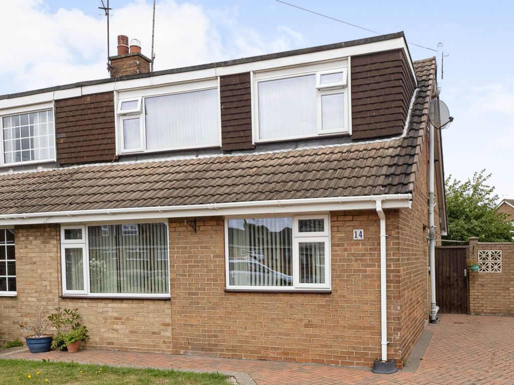 3 bed semidetached house for sale in Silsden Avenue, Hull HU6, £