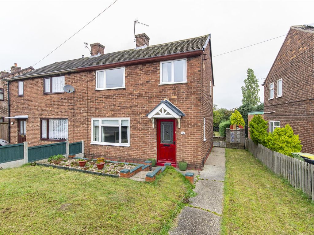 3 bed semidetached house for sale in Summerfield Crescent, Brimington