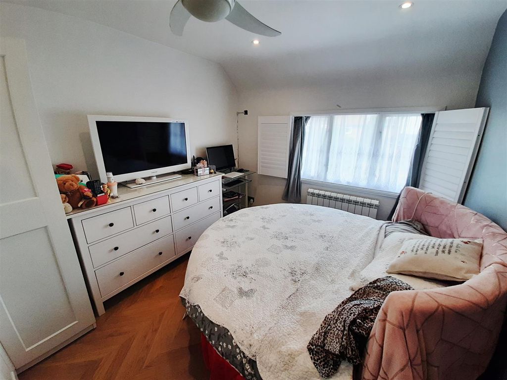 3 bed semidetached house for sale in Collingwood Road, Hillingdon