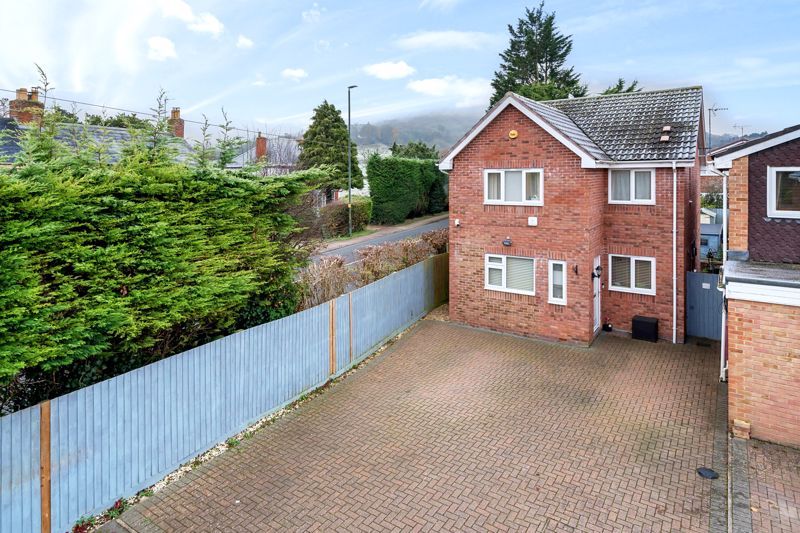 3 bed detached house for sale in Lasne Crescent, Brockworth, Gloucester