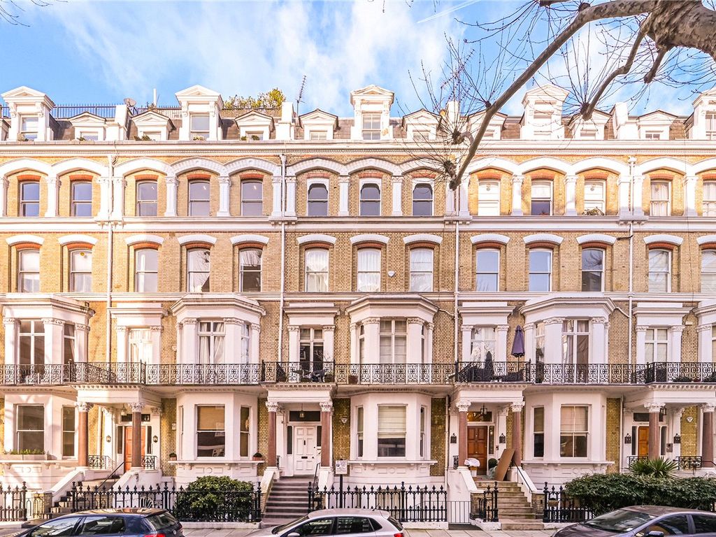 Vicarage Gate, London W8