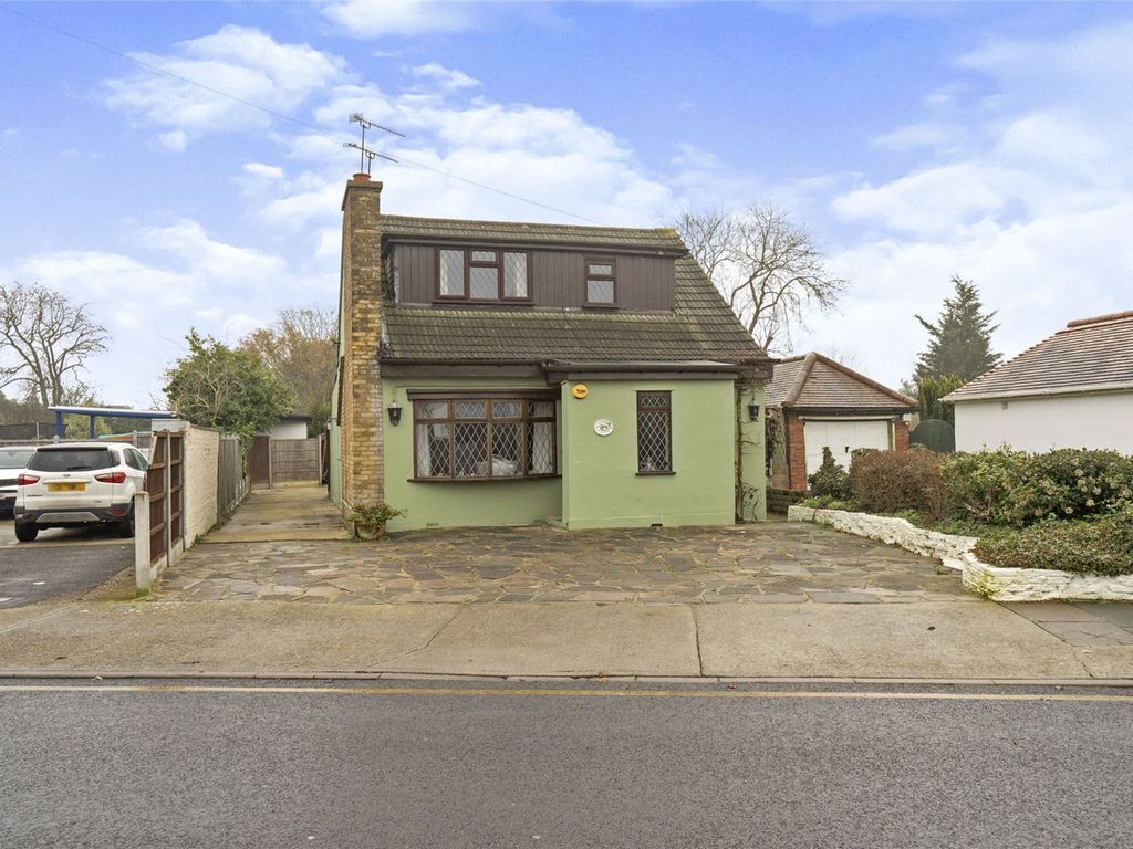 3 bed bungalow for sale in Havering Drive, Romford RM1 Zoopla