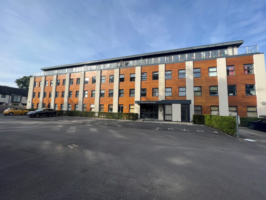 2 bed penthouse for sale in Princes Road, Ferndown BH22 Zoopla