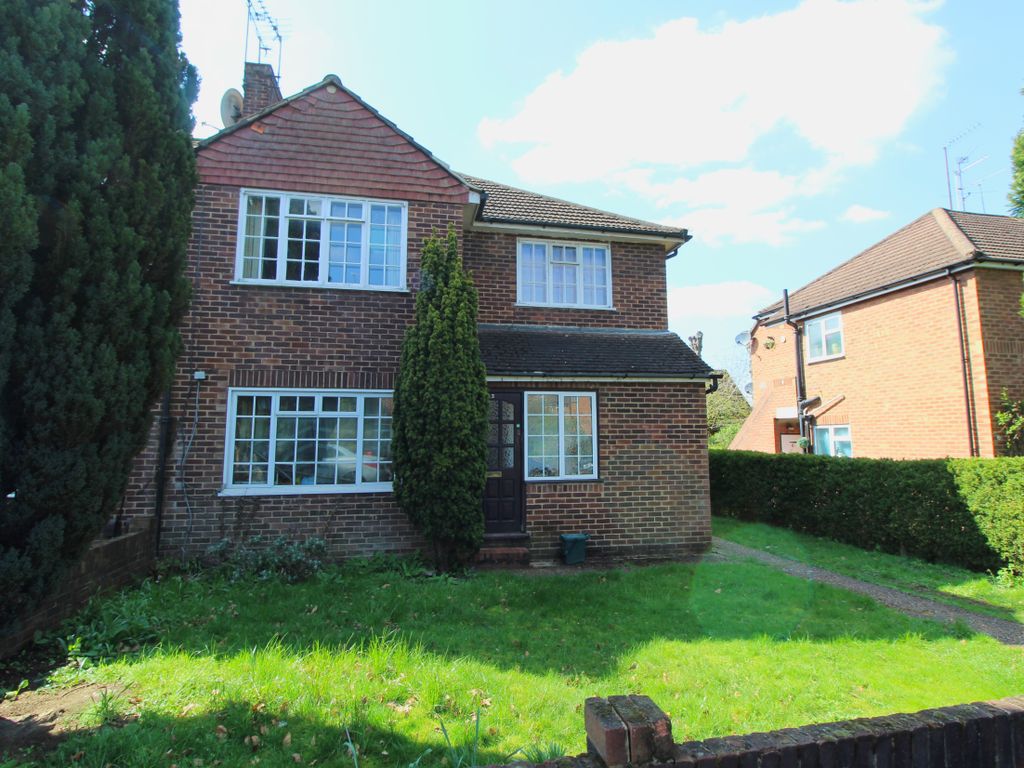 2 bed for sale in Royston Avenue, Byfleet, Surrey KT14 Zoopla