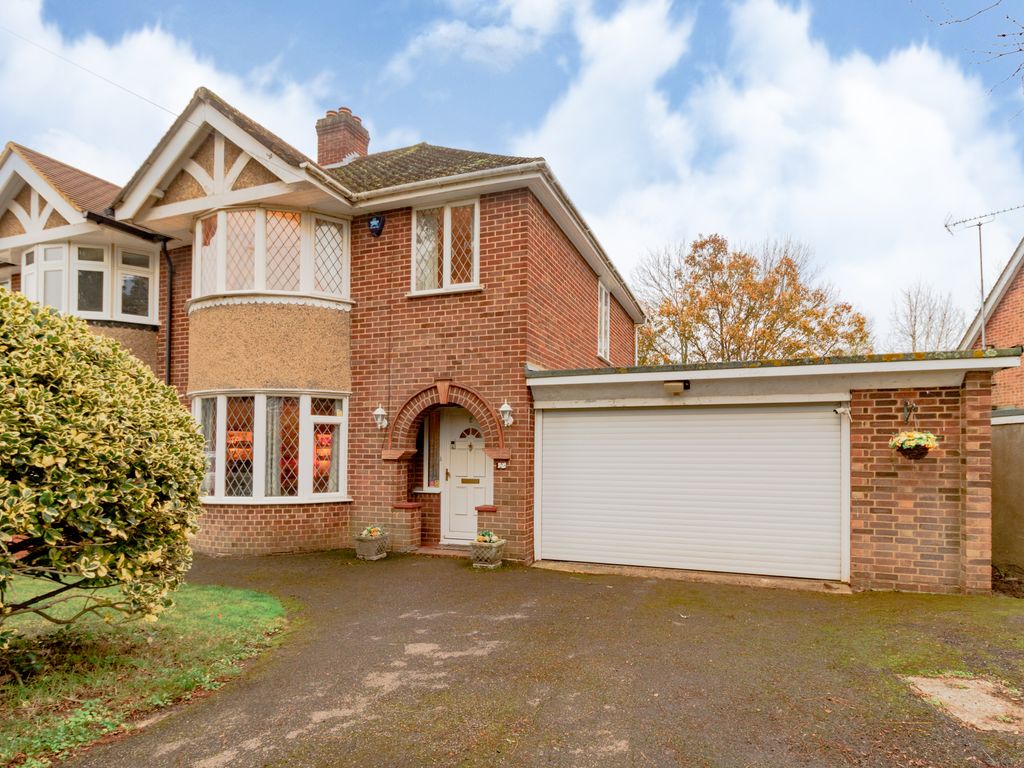 3 bed semidetached house for sale in Wroxham Road, Woodley, Reading