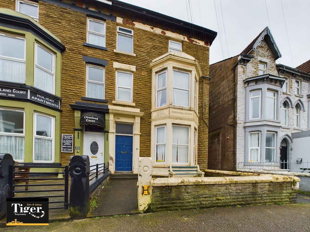 1 bed flat to rent in Withnell Road, Blackpool, Lancashire FY4, £455