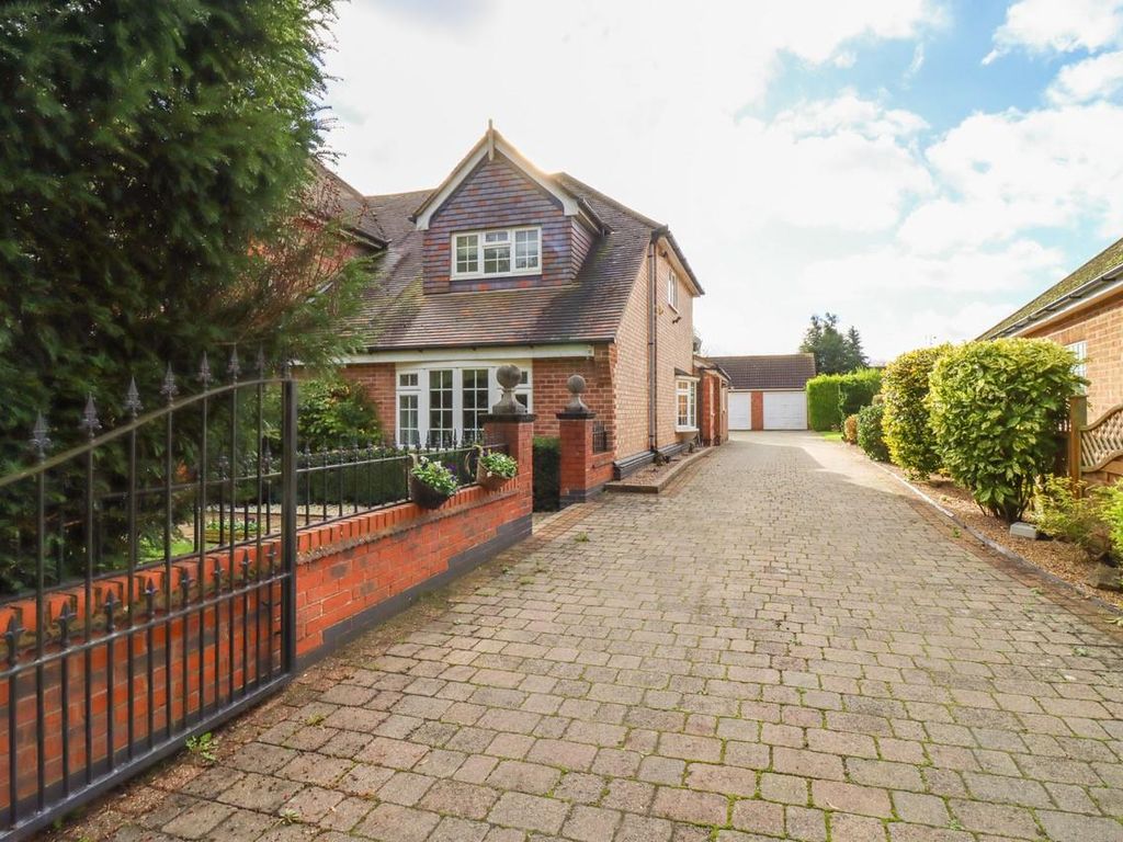 5 bed detached house for sale in Ratby Meadow Lane, Enderby, Leicester