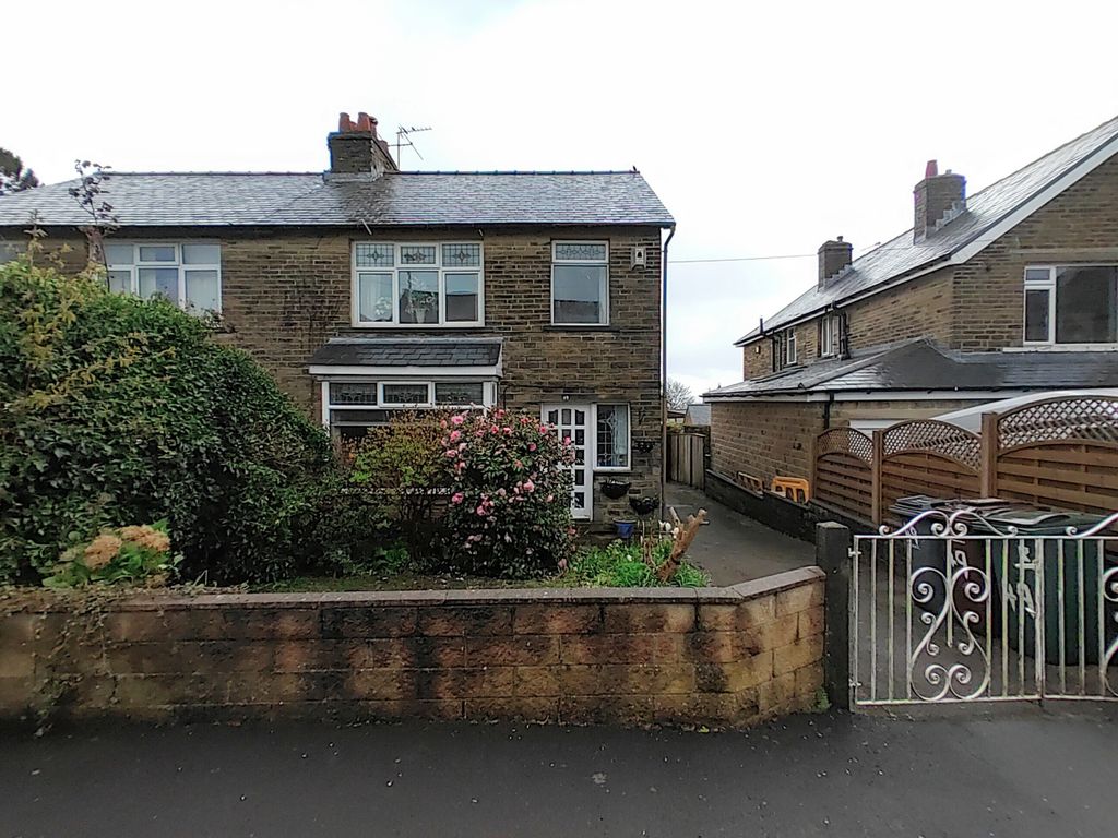 3 bed semidetached house for sale in Fieldway, Clayton, Bradford BD14