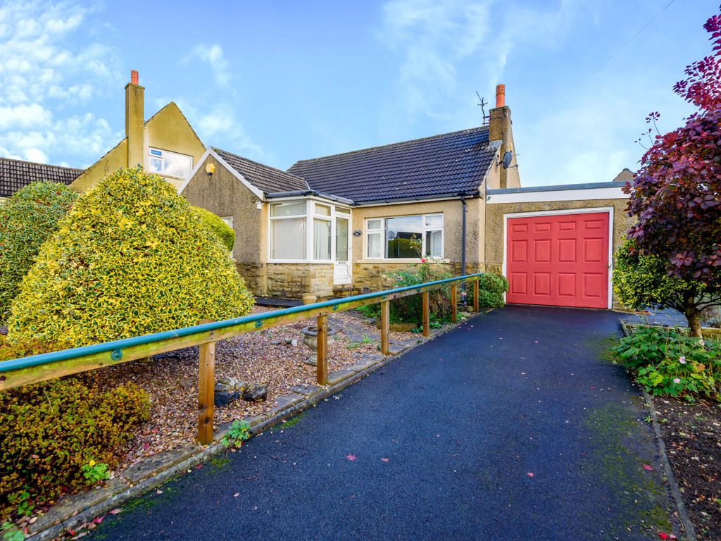 3 bed bungalow for sale in Park Crescent, Embsay, Skipton, North