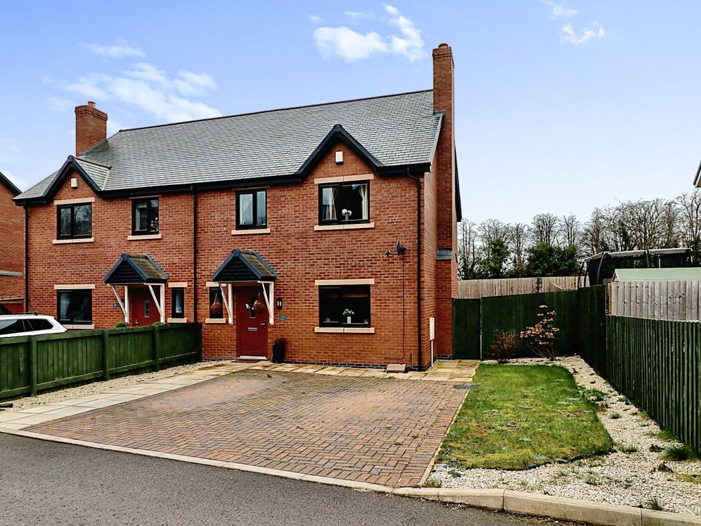 3 bed semidetached house for sale in Highfield Way, Hinstock, Market