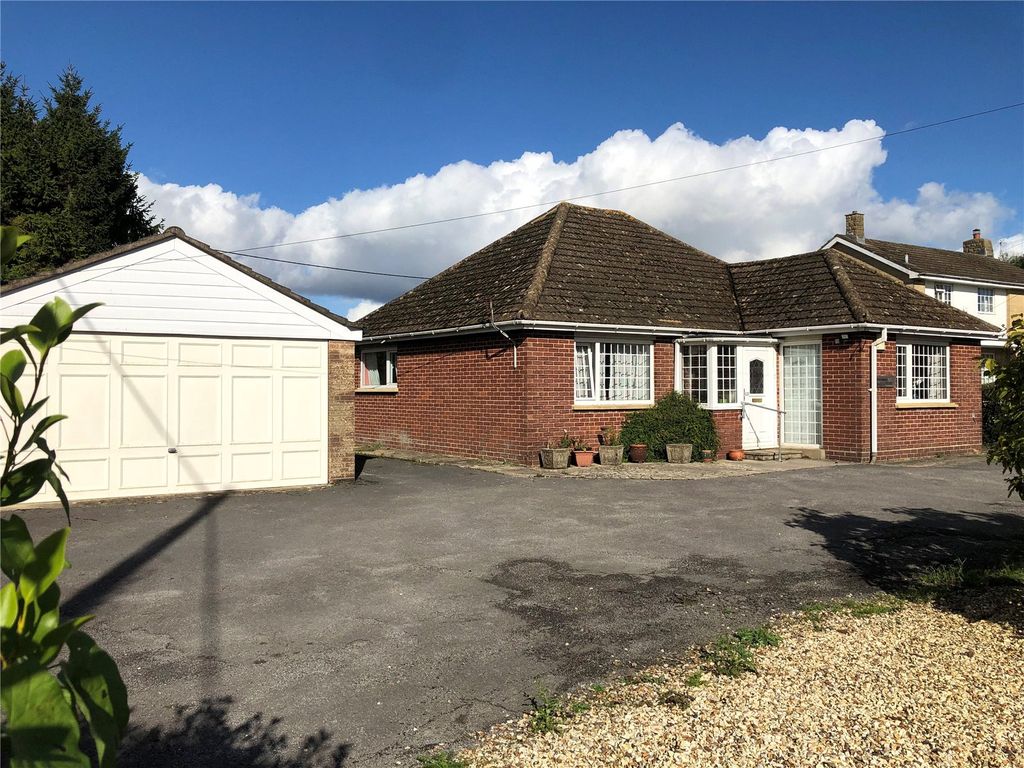 3 bed bungalow for sale in Lydiard Green, Wiltshire SN5, £400,000 Zoopla