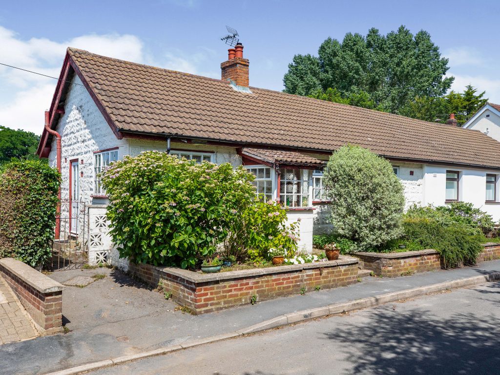 2 bed bungalow for sale in Kimberley Road, Baginton, Coventry CV8 Zoopla