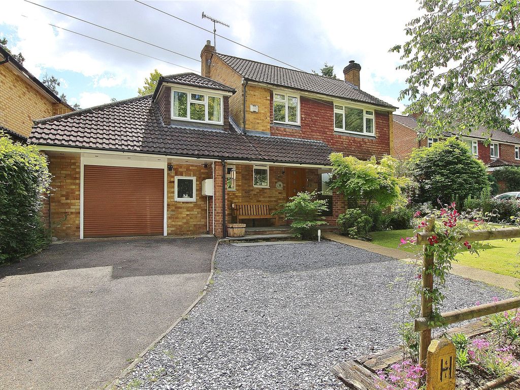 5 bed detached house for sale in Queenswood Road, Woking GU21 Zoopla