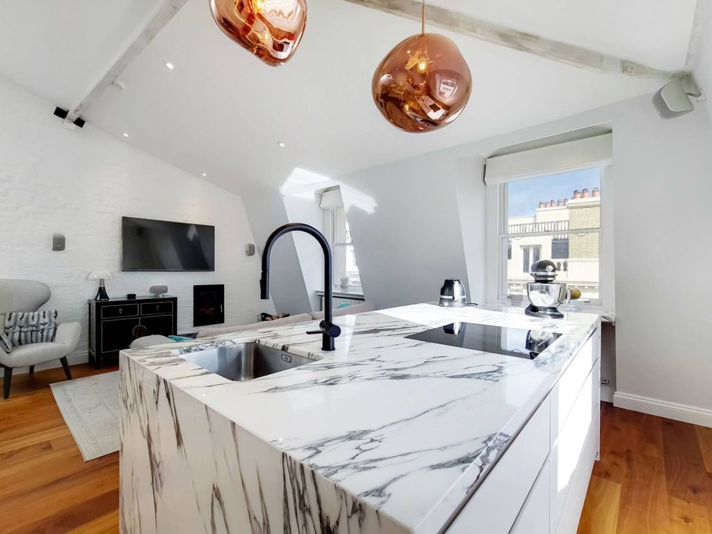 2 bed flat for sale in Glendower Place, South Kensington, London SW7