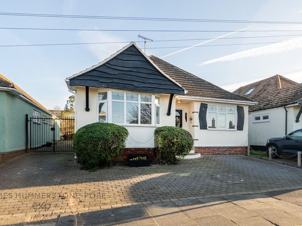 3 bed bungalow for sale in Botany Road, Kingsgate, Broadstairs CT10, £