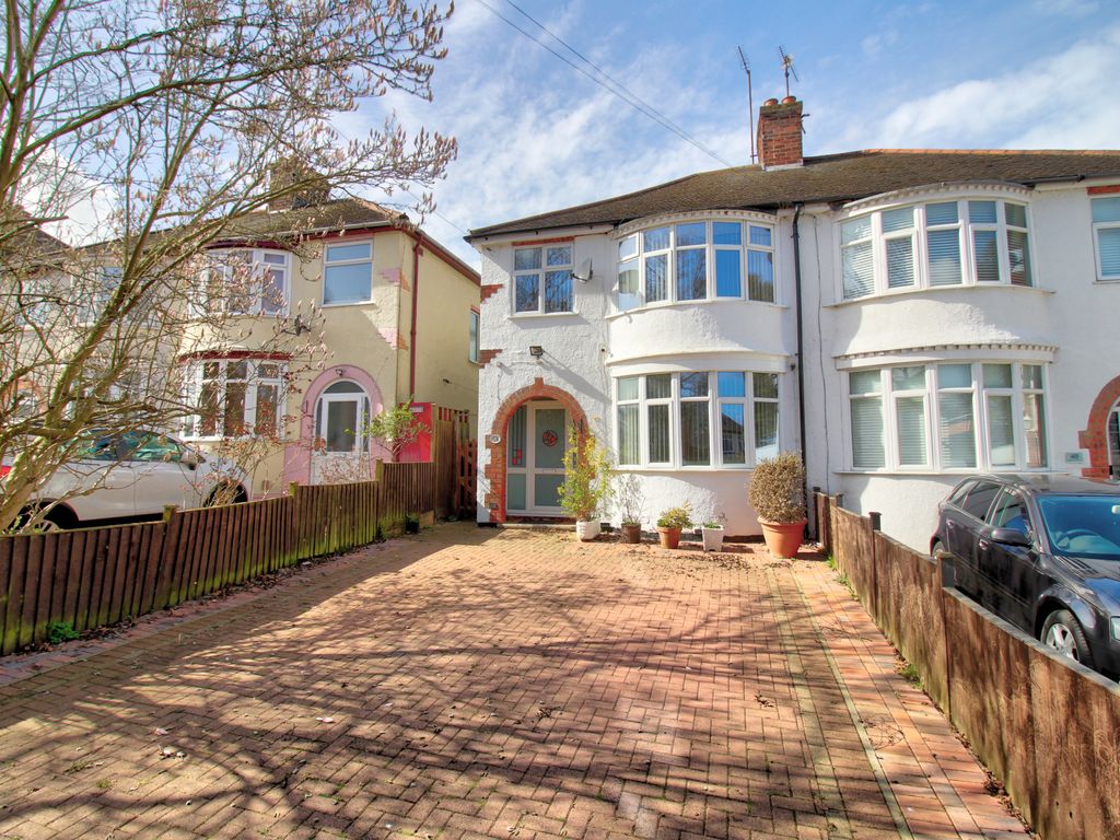 3 bed semidetached house for sale in Parkfield Avenue, Northampton NN4 Zoopla