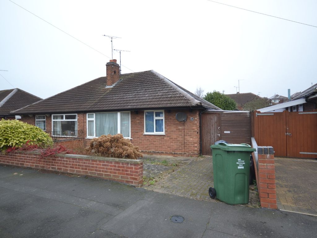 2 bed semidetached bungalow to rent in Spencer Avenue, Thurmaston