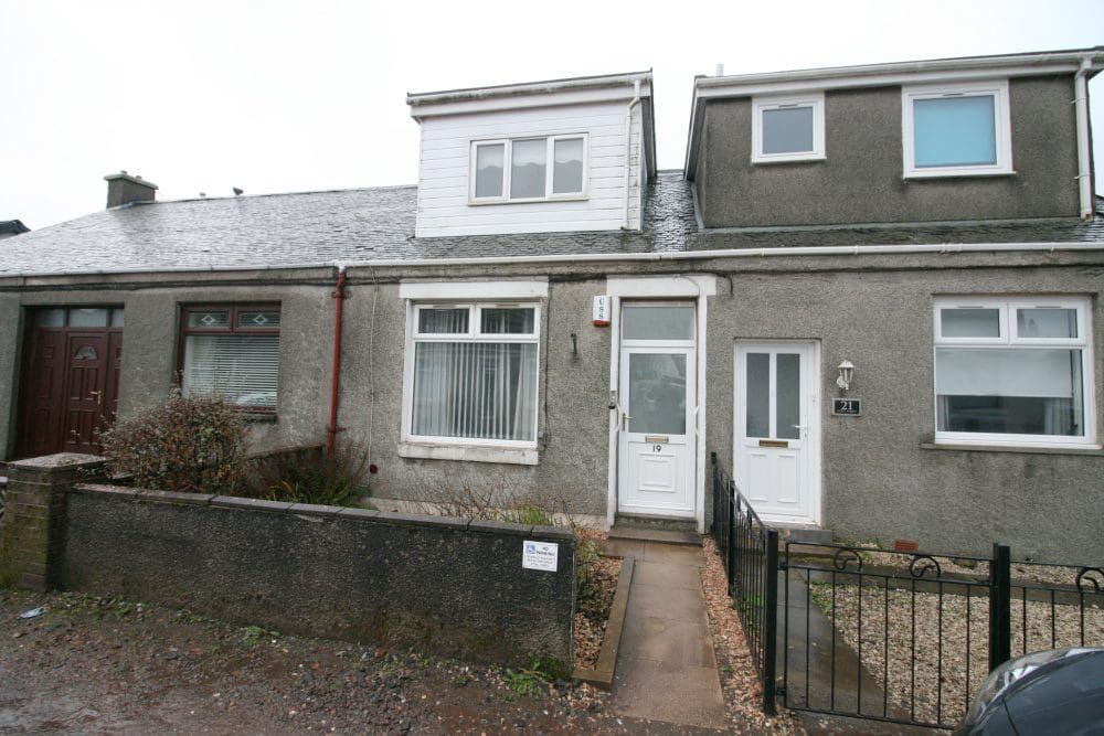 2 bed terraced house for sale in Clive Street, Shotts ML7, £90,000 Zoopla