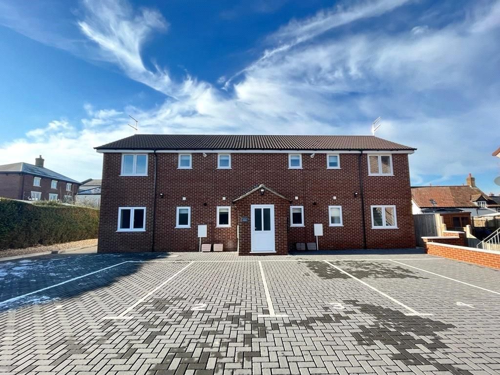 1 bed flat to rent in Castle Close, Dorchester DT1, £750 pcm Zoopla