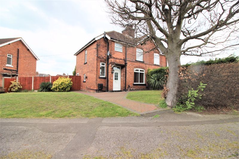 3 bed semidetached house for sale in Whinney Lane, Ollerton, Newark