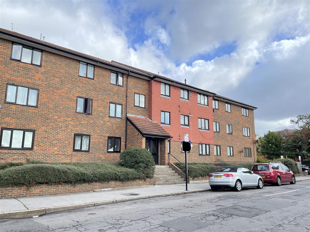 2 bed flat for sale in Princess Road, Croydon CR0 Zoopla