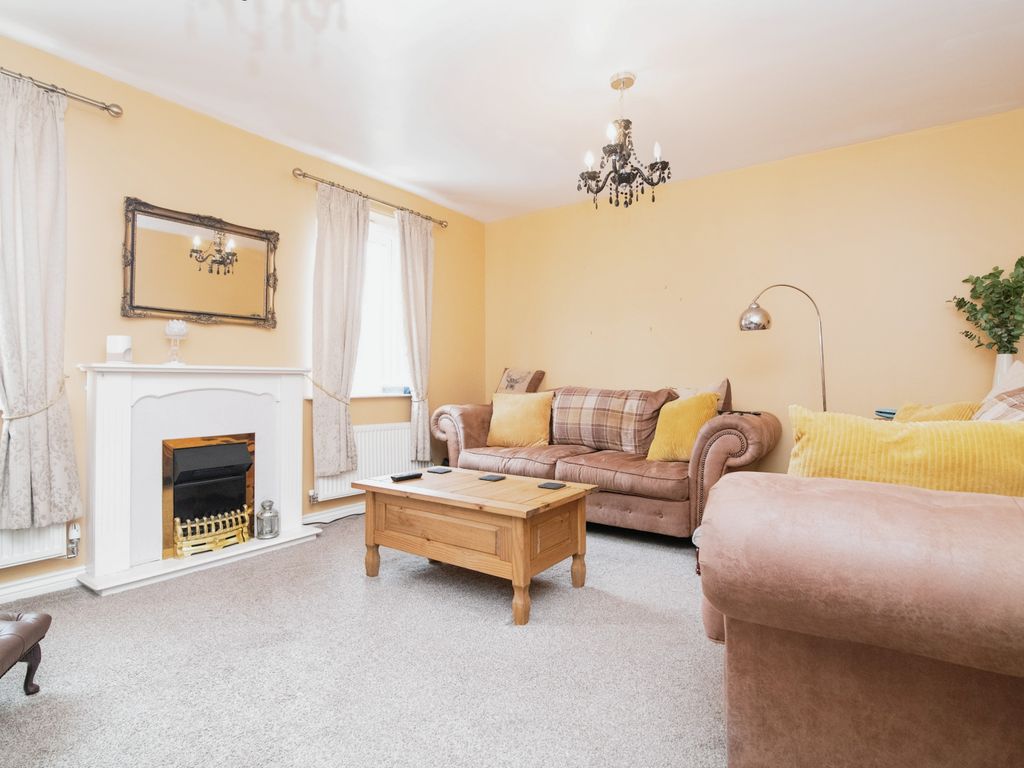 4 bed semidetached house for sale in Thunderbolt Way, Tipton DY4 Zoopla