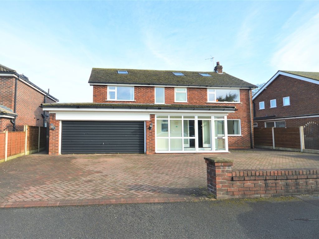 5 bed detached house to rent in Malt Kiln, Plumley, Knutsford WA16, £