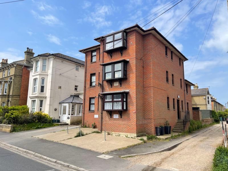 2 bed flat for sale in West Street, Ryde PO33 Zoopla