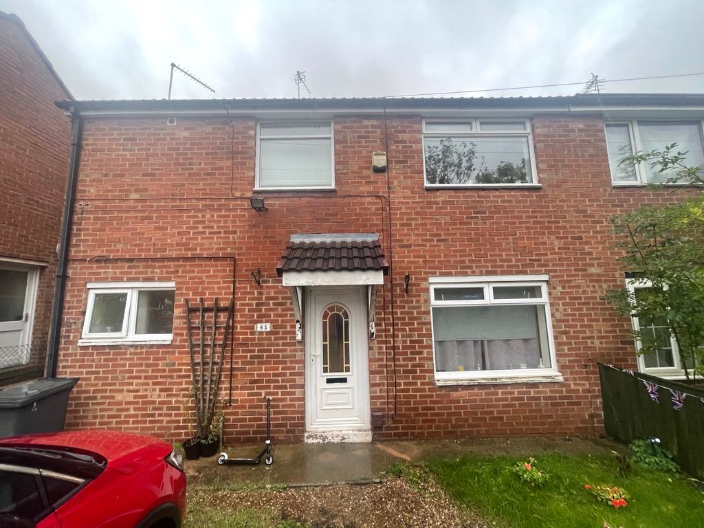 3 bed semidetached house to rent in Isleworth Drive, Mackworth DE22, £