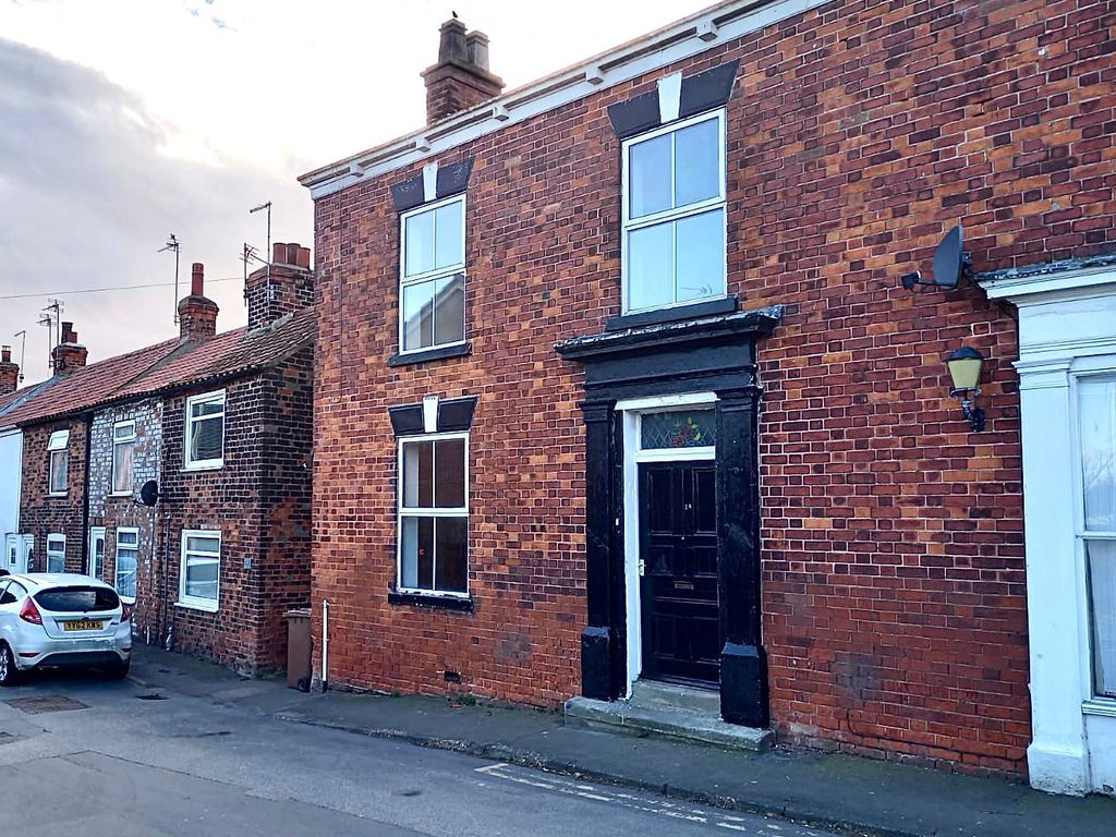 3 bed terraced house to rent in Main Street, Hull HU12, £675 pcm Zoopla