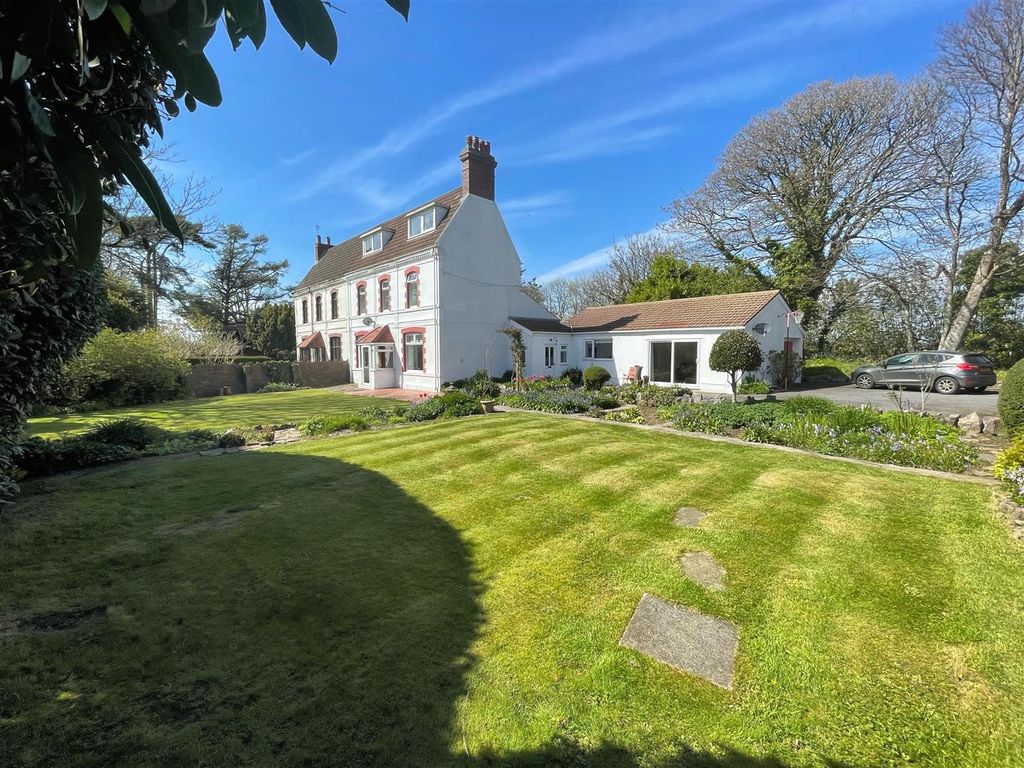 5 bed semidetached house for sale in Northway, Swansea SA3