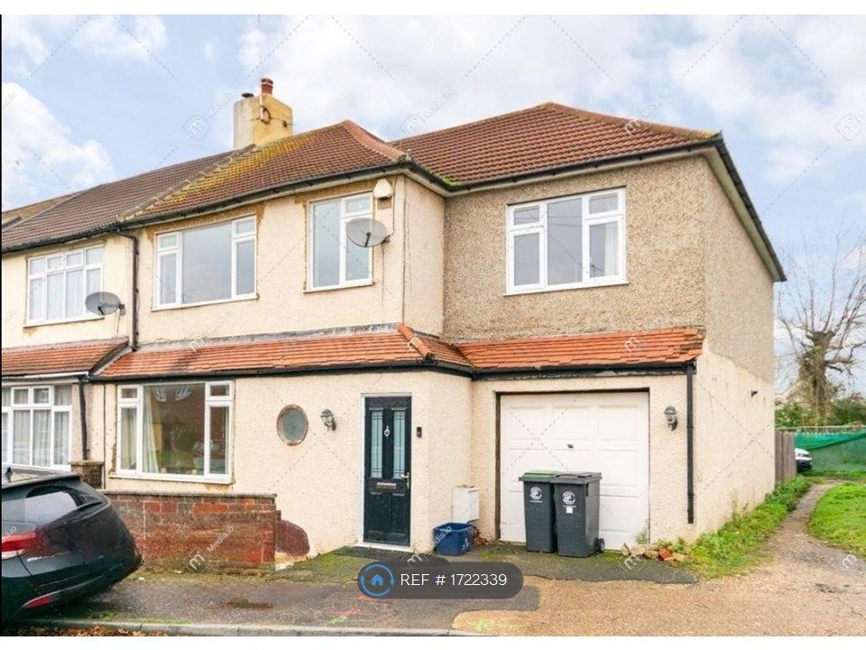 5 bed semidetached house to rent in Butlers Drive, London E4 Zoopla
