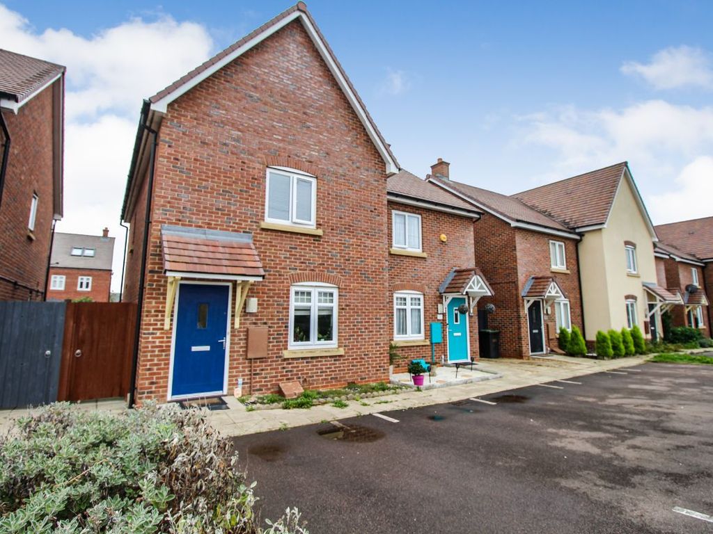 3 bed semidetached house for sale in The Jumps, Marston Moretaine