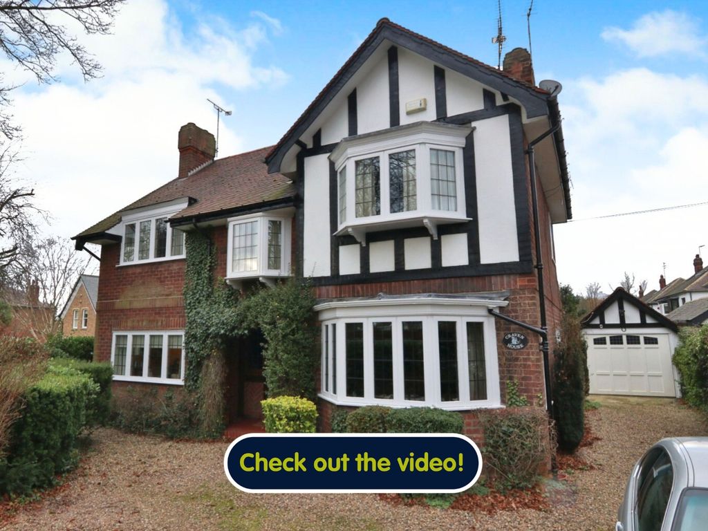 3 bed detached house for sale in Thwaite Street, Cottingham HU16, £