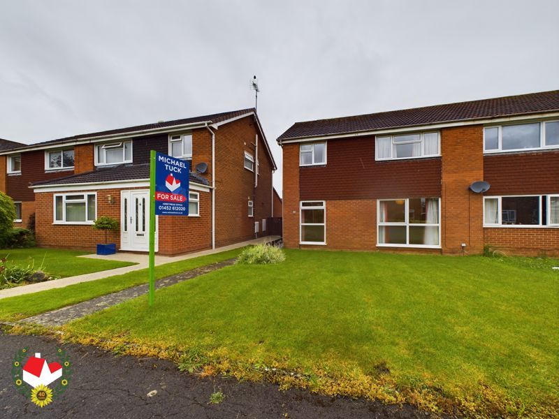 4 bed semidetached house for sale in Woodcock Close, Abbeydale