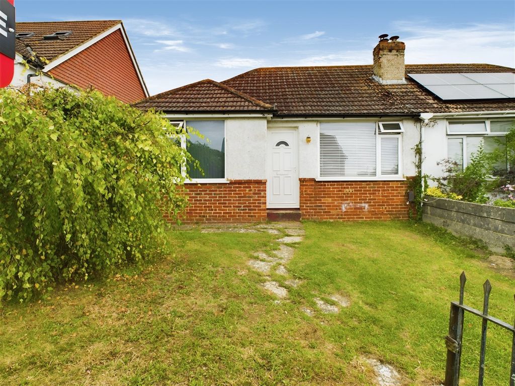 2 bed semidetached bungalow for sale in Howard Road, Sompting, Lancing