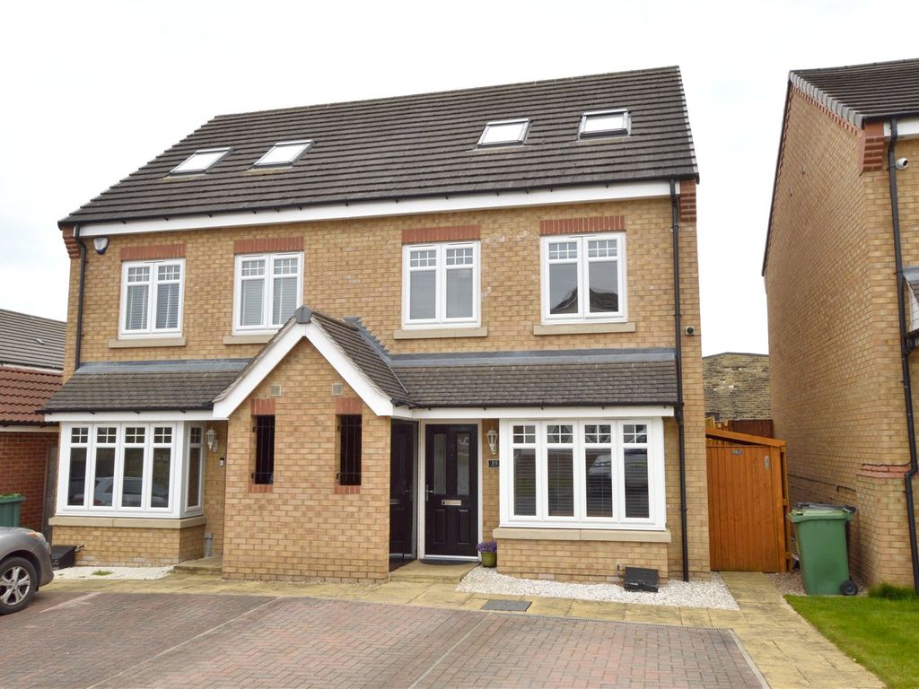 3 bed semidetached house for sale in Lordswood Grange, Pudsey, West