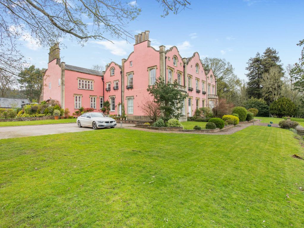 2 bed flat for sale in The Haie, Newnham, Gloucestershire GL14, £