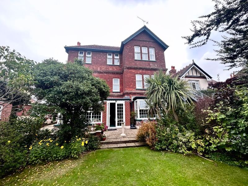 10 bed property for sale in Clarence Gardens, Shanklin PO37, £550,000