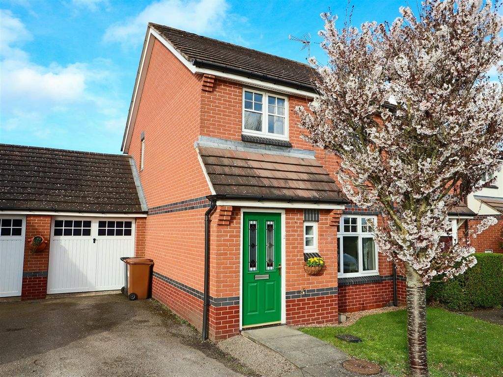 3 bed semidetached house for sale in Canal Way, Hinckley LE10 Zoopla